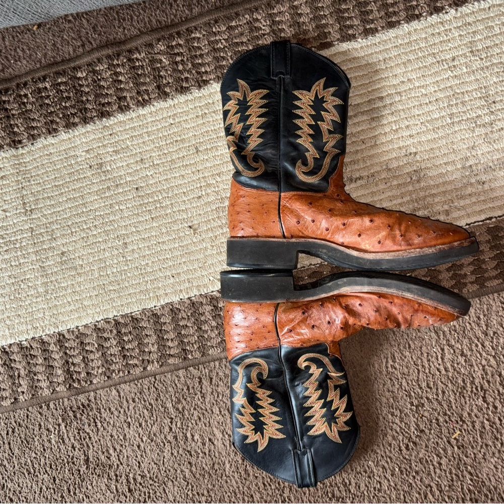 Justin Boots Brown Ostrich Toe Black Embroidered Shaft Western Boots - Picture 2 of 5